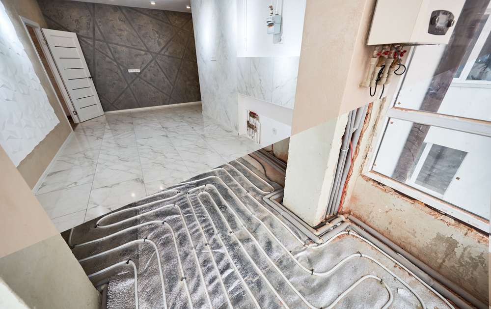 تمديد مواسير التكييف تحت البلاط